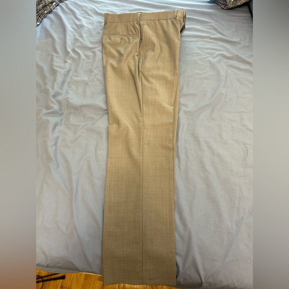 Calvin Klein Grey 2 piece suit, 40R blazer and 34W/30L pants (worn) - Picture 7 of 10